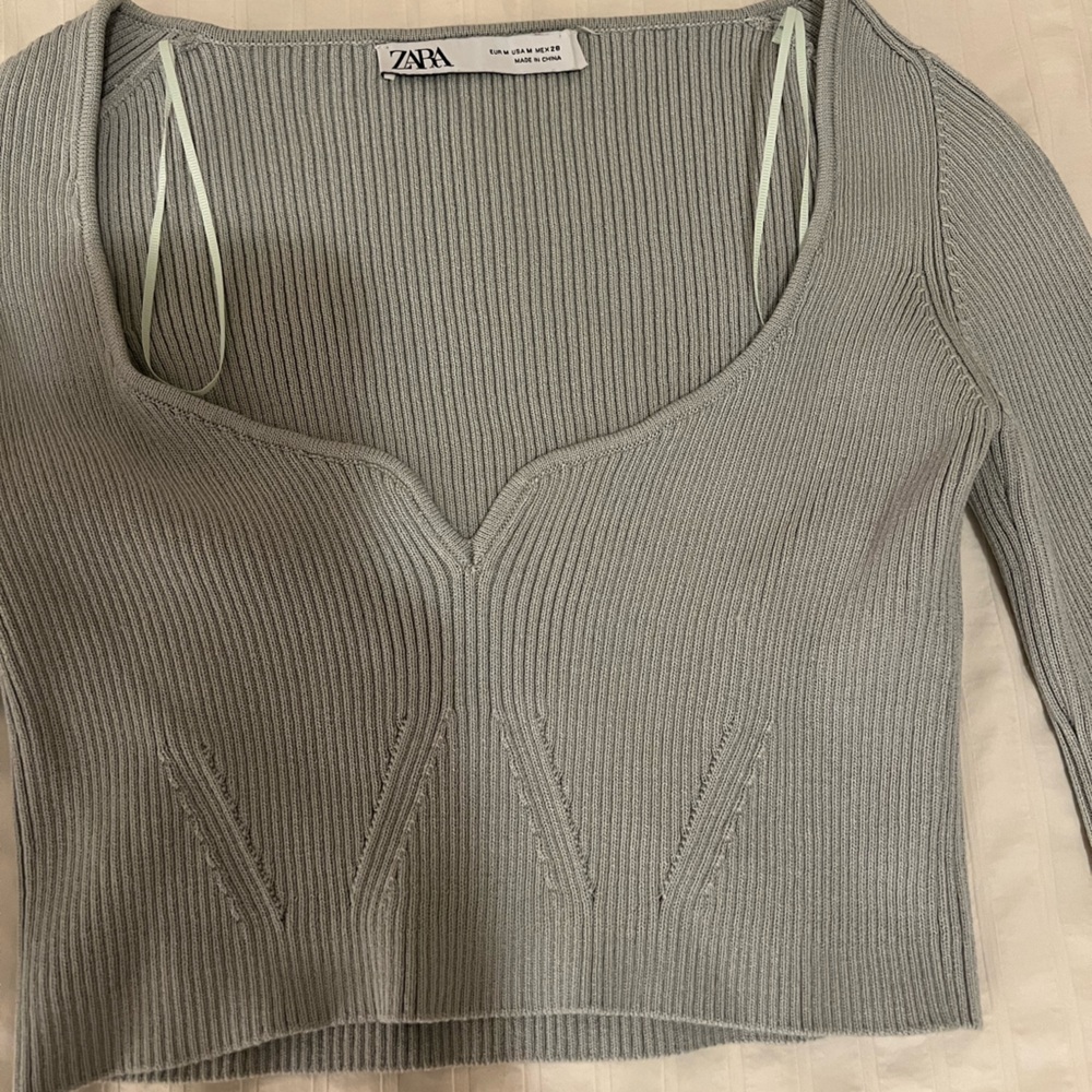 Zara Top - Picture 2 of 4